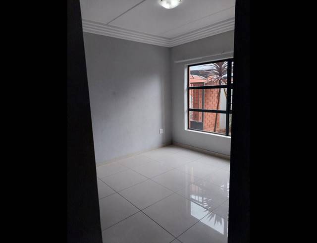 3 BEDROOM APARTMENT FOR SALE IN EVELEIGH